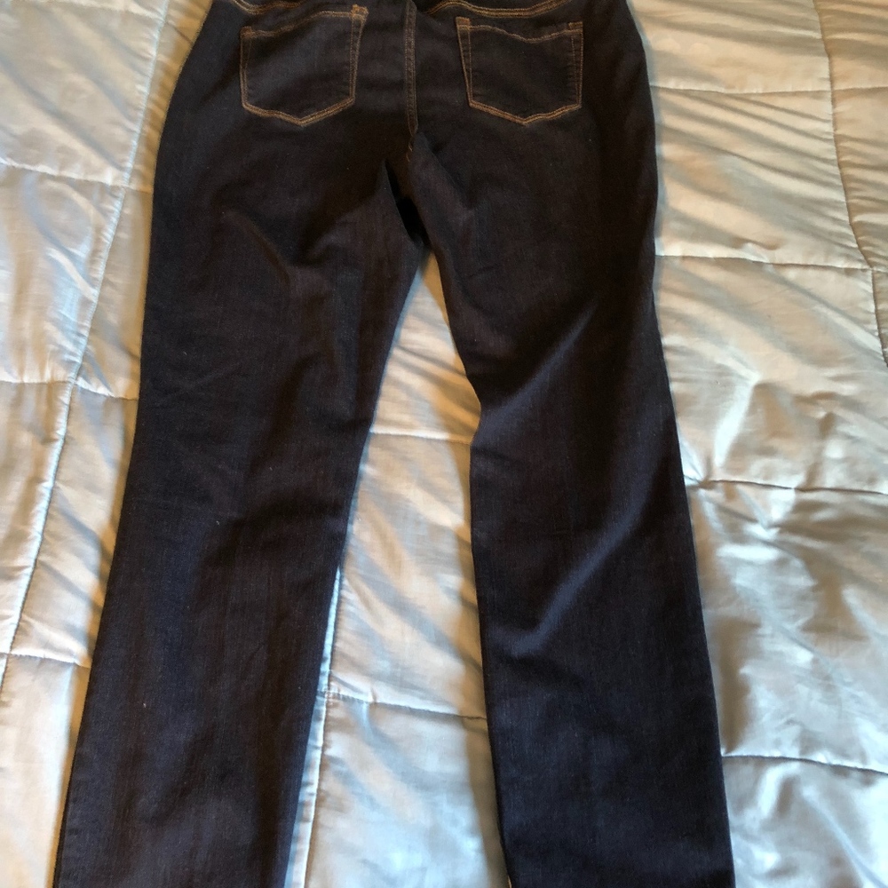 1 pair of Liz Lange maternity jeans